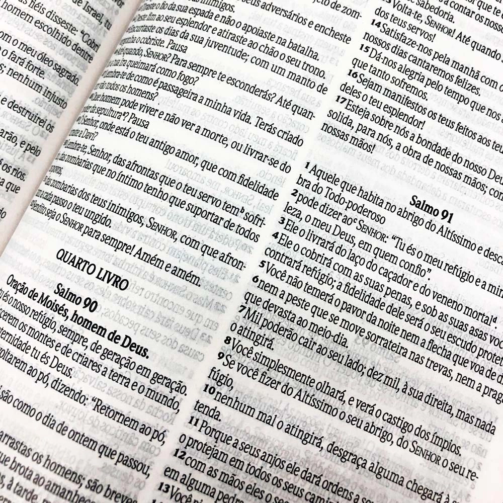 898121143-biblia-sagrada-nvi-media-capa-luxo-slim-editora-geografica-interna-44099-44101-44100-mi-jpg-631ae43c0daece48a716599631720766-1024-1024