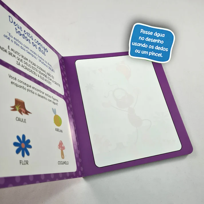 Deus está Comigo | Um Livro para Pintar com Água | Smilinguido